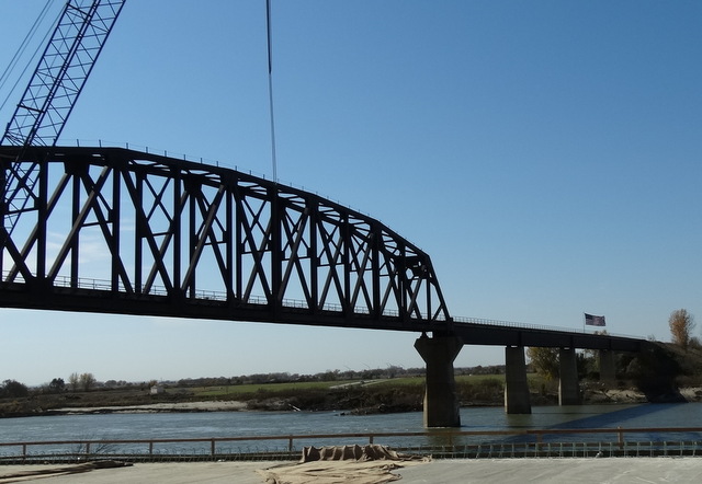 Bridge work over the Missouri River
