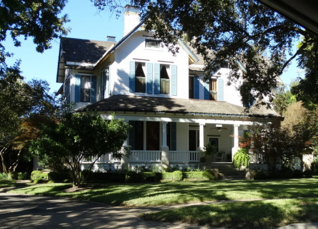 A house in historic Georgetown, TX
