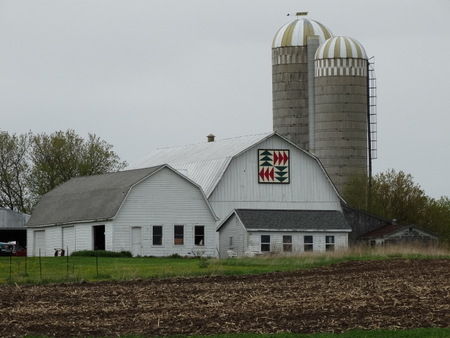 A barn quilt along Highway 42