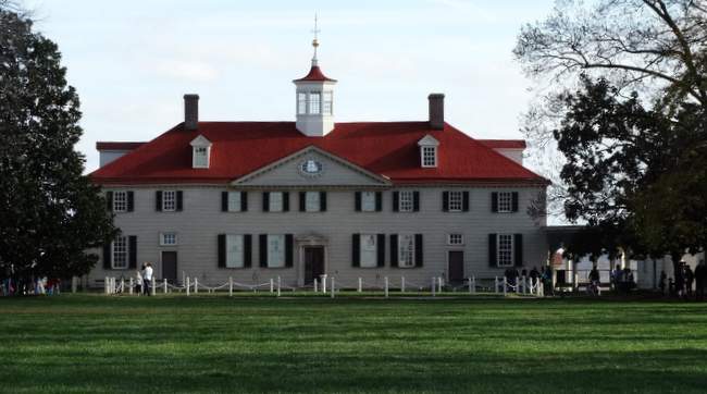 This is the mansion at Mt Vernon.  Part of it is the original family home that he inherited, and then he added to it, making it twenty one rooms with ten bedrooms.
