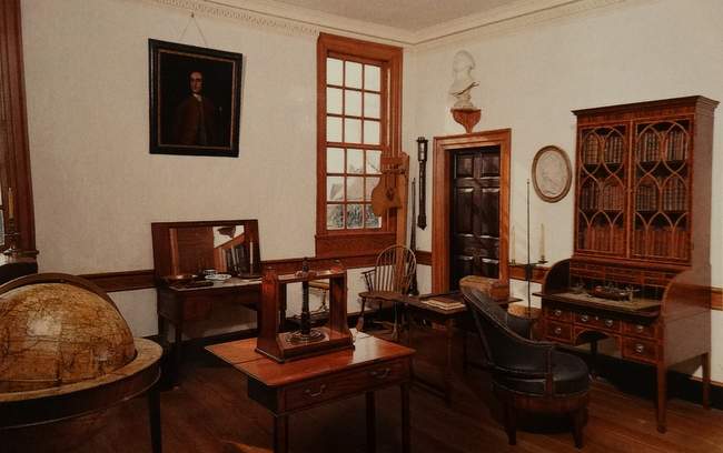 George Washington's study.  He would get up early in the morning (around 4:30) to dress and plan the activities of the day.  Few people were invited into his private study, but he did have a slave valet that helped him with dressing and shaving here.