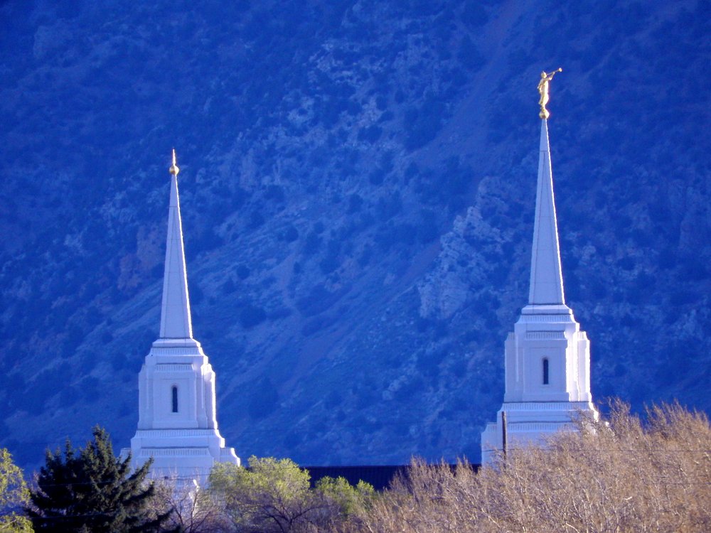 I got a long shot of the temple towers in Brigham City this morning.